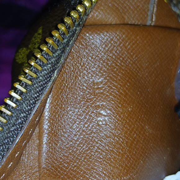 Louis Vuitton Compiegne 23 Clutch Brown Monogram Unisex Bag - Picture 11 of 11